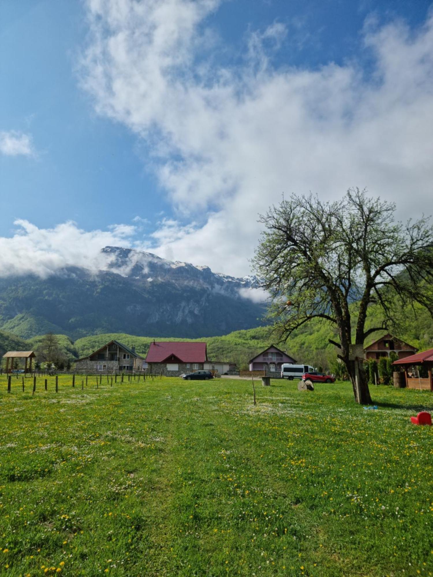 Ethno Katun Rosi Agrotourism Hotel Gusinje Exterior foto