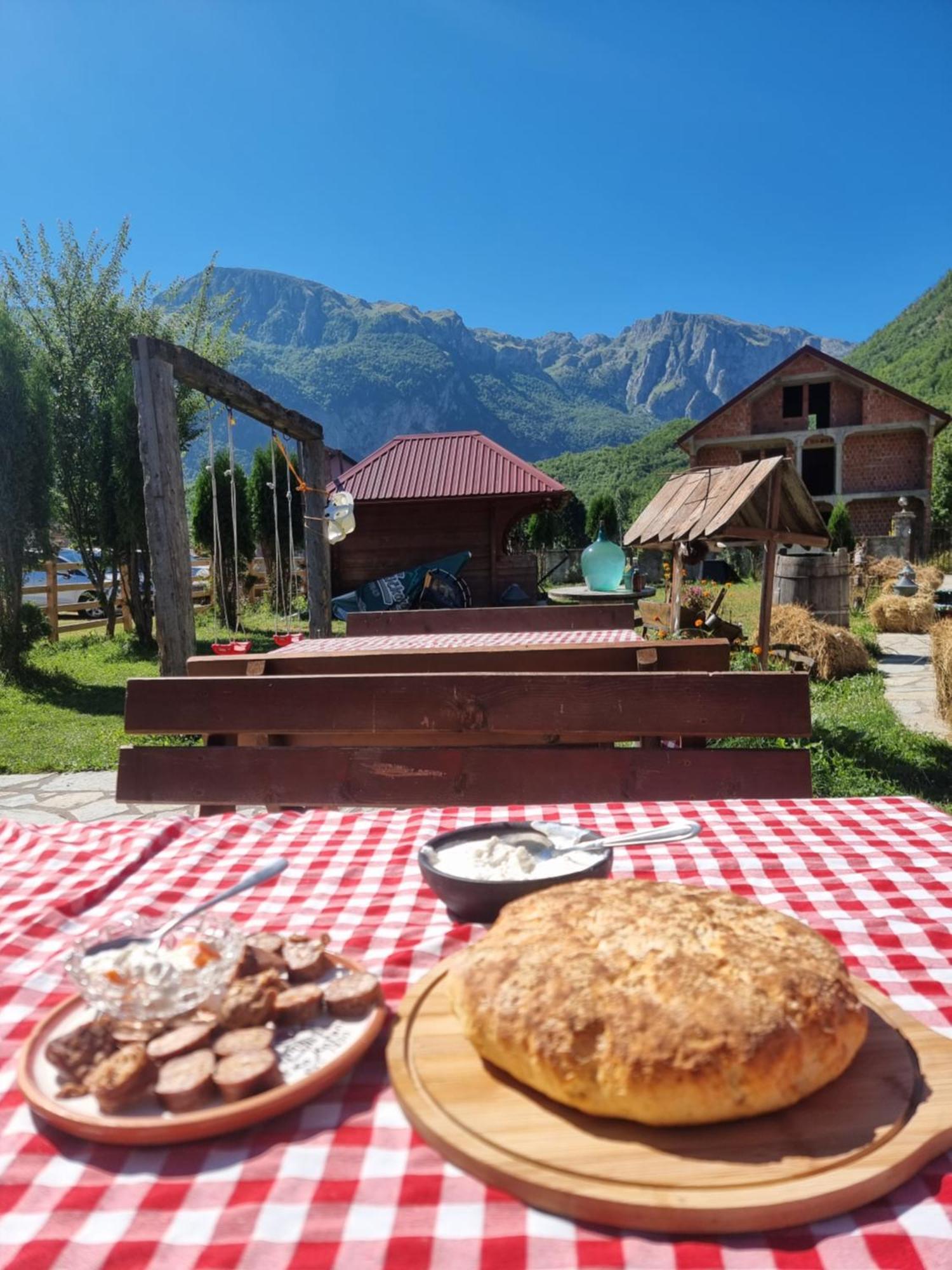 Ethno Katun Rosi Agrotourism Hotel Gusinje Exterior foto